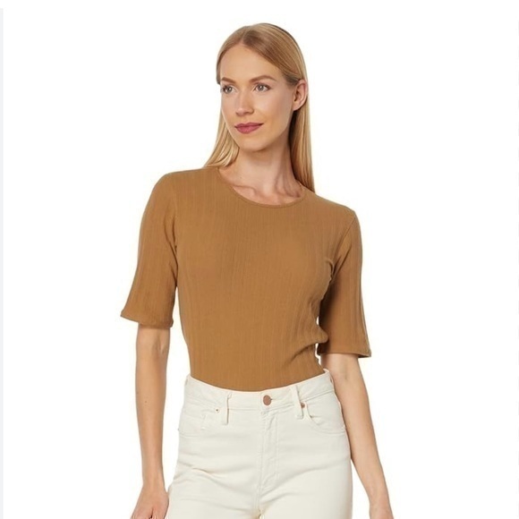 Vince Tops - Vince Elbow Sleeve Crew Neck Shirt in Camel Size XS